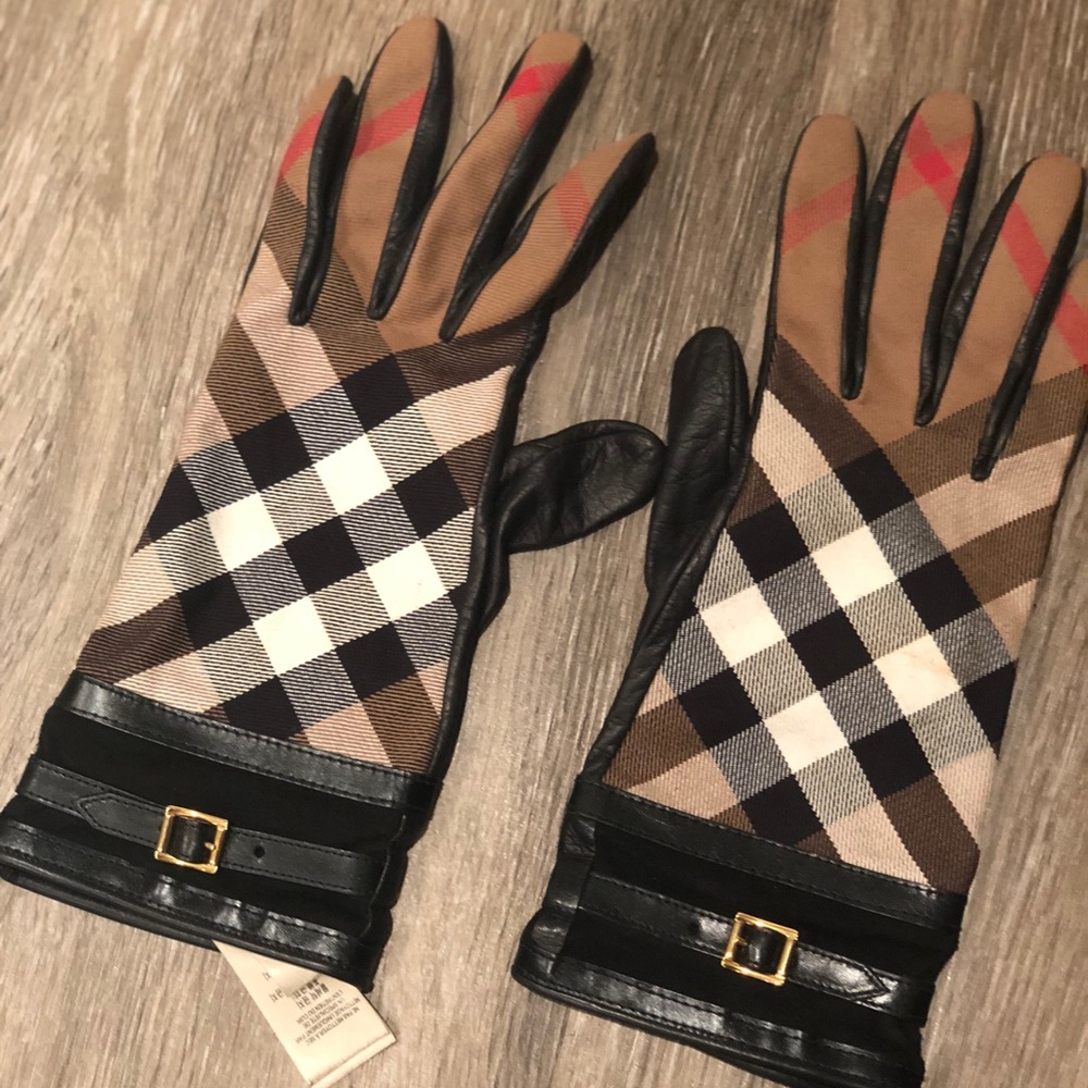 Burberry gloves